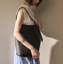 LOVST TOKYO Apple 2Way Tote Bag トートバッグ/黒