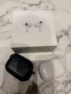 Apple AirPods Pro 本体　ケース付きのサムネイル