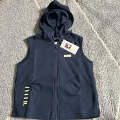 新品未使用　FILA フード付きベスト　ネイビー　95cm