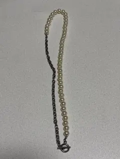 パールと金属チェーンのネックレス