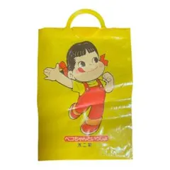 【昭和レトロ】不二家 ペコちゃん ビニール製 ノベルティ 取手付きミニポーチのサムネイル