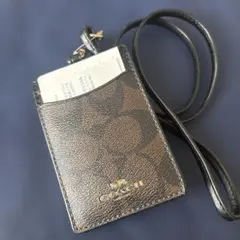 COACH シグネチャー PVC パスケース