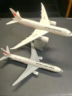 JAL キッズノベルティ　飛行機模型　2点セットのサムネイル