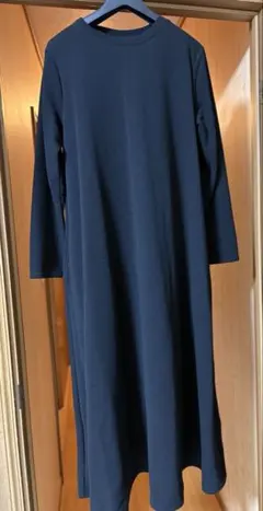 美品　coca エンボス加工Aラインフレアワンピース