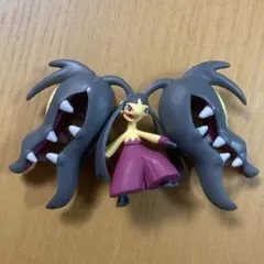 ポケモン　モンコレ　メガクチート　初期