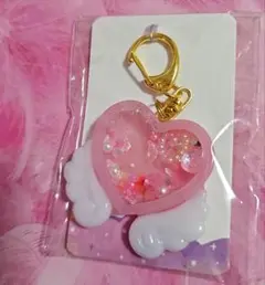 ハート型レジンチャーム 白い翼付き