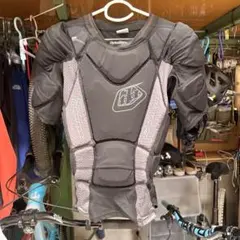 ジョンソン様専用Troy Lee Designs プロテクター グレー/オレンジ