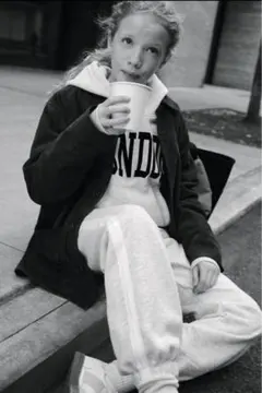 ZARAキッズ マッチング フーディテキスト LONDON 140 ザラ