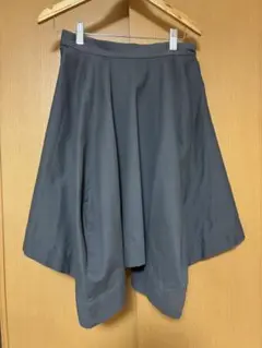 ヴィヴィアン　グレー フレアスカート アシンメトリックヘムのサムネイル