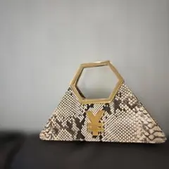 YELLO ピンク クロコ型押し 三角形 ハンドバッグ ゴールドハンドル 