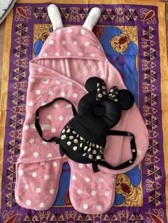 ベビードールうさ耳おくるみとミニーマウスごっつん防止リュック