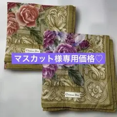 【新品】クリスチャンディオール　ハンカチ　花柄　2枚目