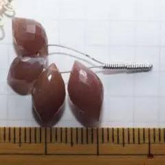 宝石質チョコレートムーンストーンAAA 　マーキスカット　1291