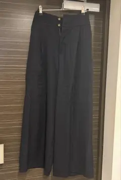 ネイビー　ハイウエスト　タック　背面ゴムパンツ