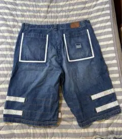 Item thumbnail for item 5a18a963-9699-42cb-ab5d-3d9d576870c3