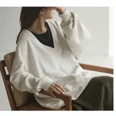 HUG.U　ハグユー　深Vスウェット　トレーナー　メランジアイボリー