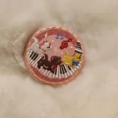 おしゃれキャット刺繍缶バッジ