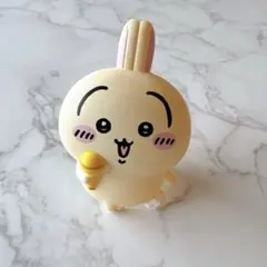 ちいかわ　うさぎ　ガチャガチャ　ライトクリップ