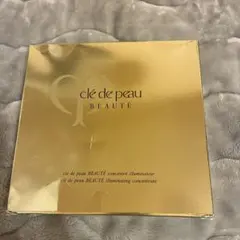 新品クレドポーボーテコンセントレイリュミナトゥールJALファーストクラス