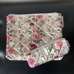 花柄キルティングポーチセット