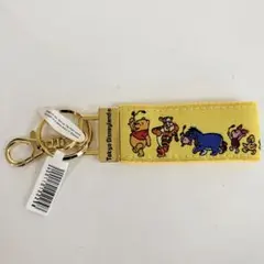 東京ディズニーランド　プーさん　キーチェーン　ゴールド　イエロー