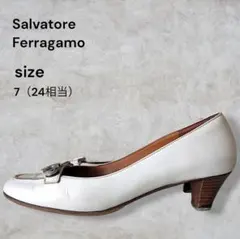 サルヴァトーレフェラガモ　パンプス　ホワイト　レザー　ヒール　ガンチーニ