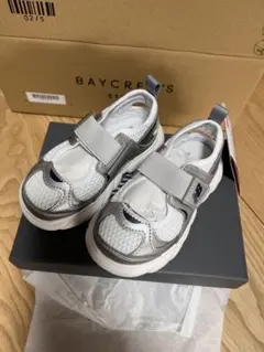 new balance 230 シルバー サンダル 14㎝　新品未使用タグ付きのサムネイル