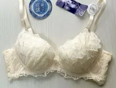 ツ*ー様 ドゥレリアB65✨　ホワイト　脇高フラワーデザインブラおまけ！キャミソ