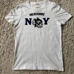 Abercrombie & Fitch Tシャツ