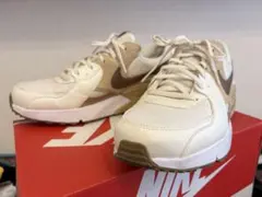 NIKE Air Max Excee ホワイト/ベージュ