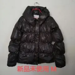 ダウンジャケット ギャザー入り ブラック 軽量 ダウン50% フェザー50%