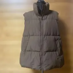 GU ダウンベスト