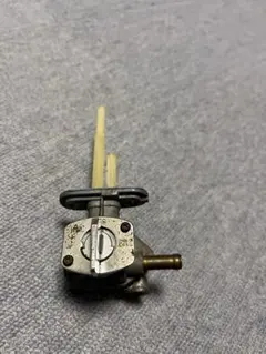 カワサキ ゼファー750 フューエルコックのサムネイル