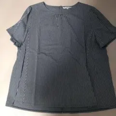 23区　サイズ46 ブラウス　ブラック系　極美品のサムネイル