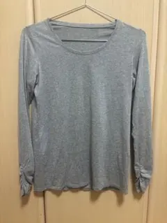 グレー 長袖Tシャツ ラメシアートップス Lサイズ