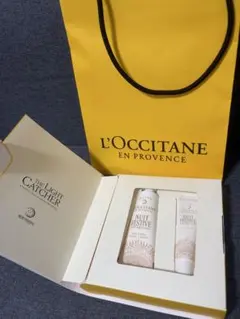 L'OCCITANE ニュイフェスティブ ハグ&キス