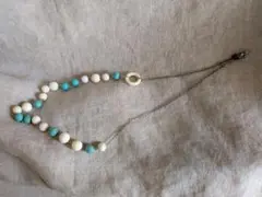 青と白のビーズ ロングネックレス