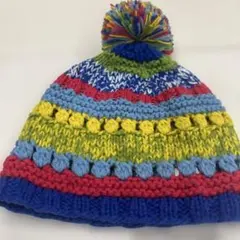 カラフルポンポン付きニット帽