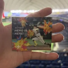 読売ジャイアンツ HERO IS HERE! ステッカー　浦田俊輔