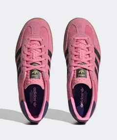 adidas ピンク スエード スニーカー
