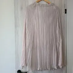 GU 薄いピンクベージュ プリーツスカート 裏地付き