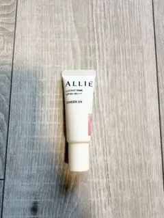 【美品】ALLIE クロノビューティ カラーオンUV チーク 01のサムネイル