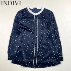 インディヴィ 美品 サテン 幾何学プリントブラウス バイカラー バンドカラー