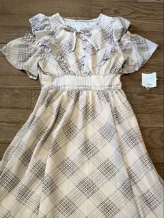 evelyn エブリン クロスフラワーロングワンピース イエロー - メルカリ