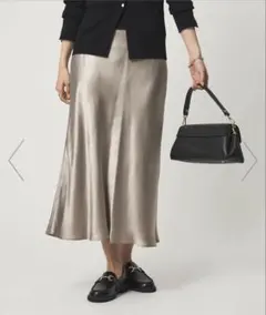 新品green label relaxing サテン ナロー スカート