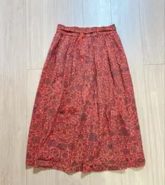 美品　ショートカットフォーマークス　総柄スカート