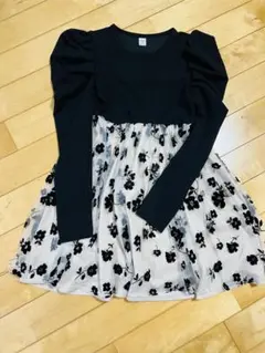 1度だけ着用　女の子ワンピ　ドレス　花柄　美品