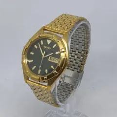 SEIKO 7N43-7068 三針クォーツ腕時計 デイデイト グリーン文字盤