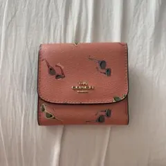 COACH コーチ サングラス柄 三つ折り財布 サーモンピンクピンク