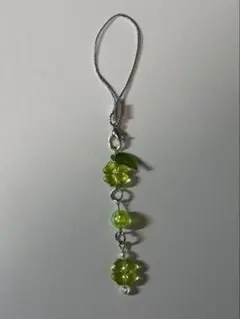 ライムグリーン フラワー マスカット スマホストラップ ハンドメイド